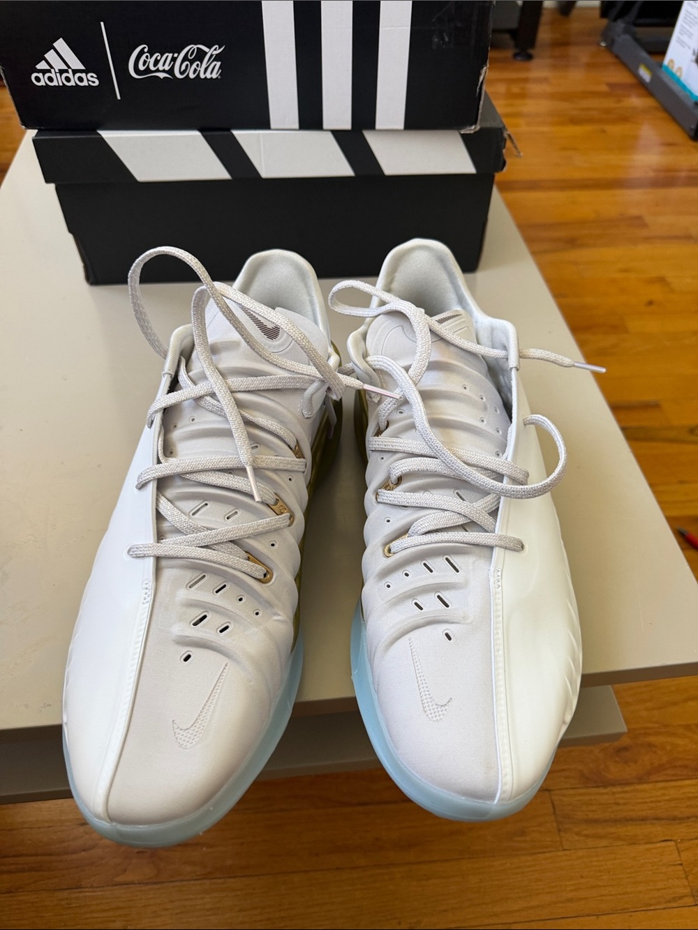 GT Cut 4 CNY sz14, NEW